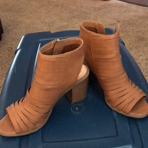 Circus & Sam Edelman tan sandals